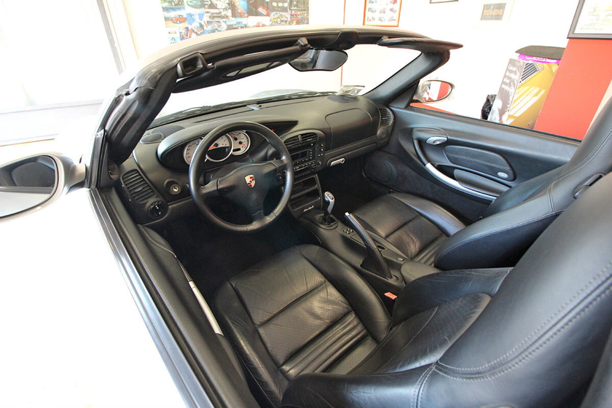 Porsche Boxster 3.2i 24V cat S (14)