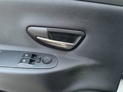 Lancia Ypsilon 1.2 69 CV 5 porte GPL Ecochic Gold (14)