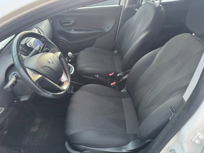 Lancia Ypsilon 1.2 69 CV 5 porte GPL Ecochic Gold (16)