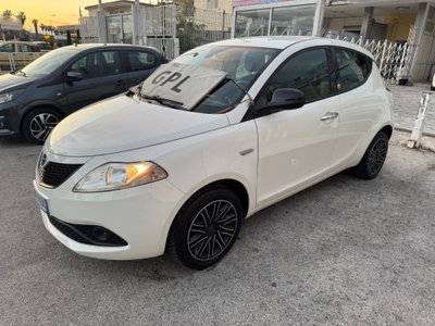 Lancia Ypsilon 1.2 69 CV 5 porte GPL Ecochic Gold (4)