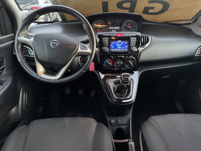Lancia Ypsilon 1.2 69 CV 5 porte GPL Ecochic Gold (8)