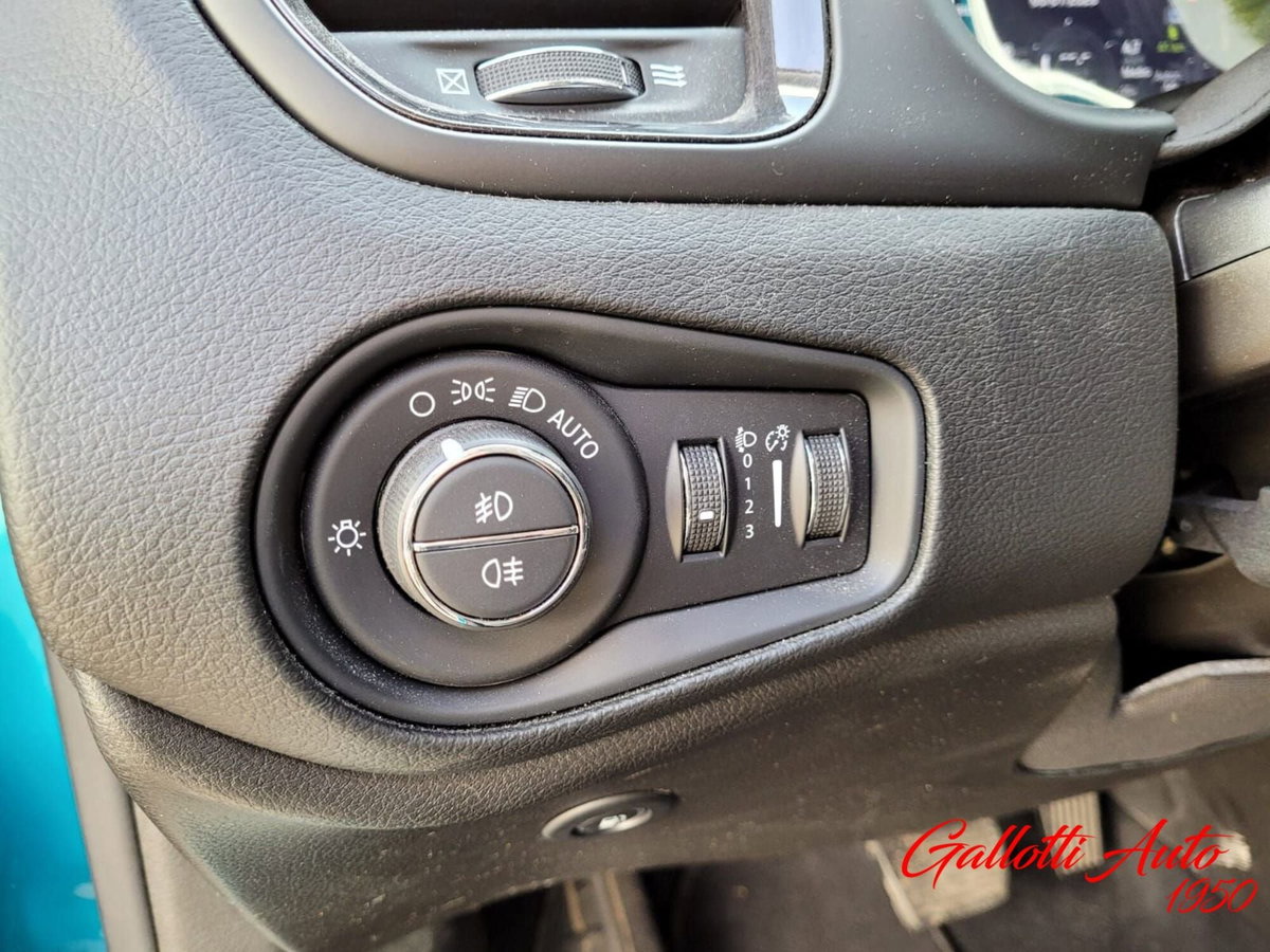 Jeep Renegade 1.3 t4 phev Trailhawk 4xe at6 (20)