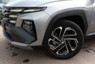 Hyundai Tucson 1.6 hev Exellence Lounge Pack 4wd auto (8)