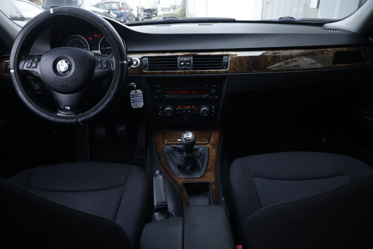 BMW Serie 3 Touring 320d cat  MSport (2)