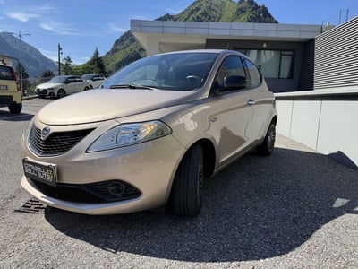 Lancia Ypsilon 1.2 69 CV 5 porte Gold usata