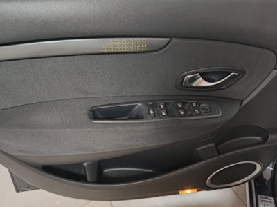 Renault Scénic X-Mod 1.5 dCi 110CV Dynamique (10)