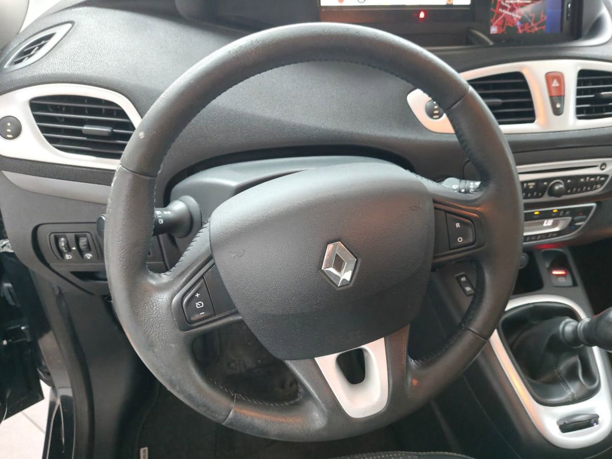 Renault Scénic X-Mod 1.5 dCi 110CV Dynamique (11)