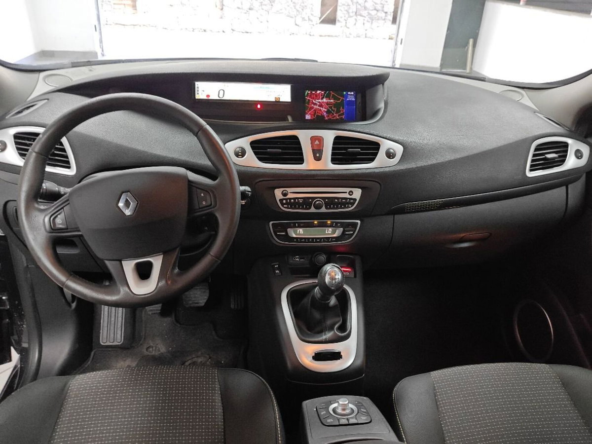 Renault Scénic X-Mod 1.5 dCi 110CV Dynamique (16)