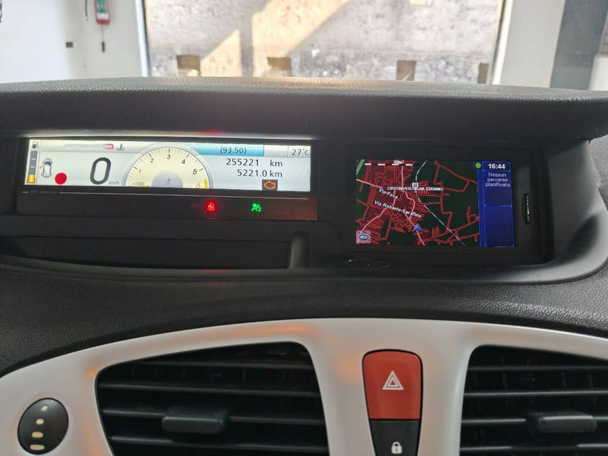 Renault Scénic X-Mod 1.5 dCi 110CV Dynamique (5)