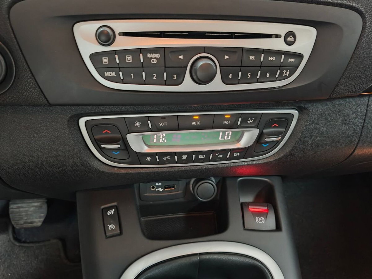 Renault Scénic X-Mod 1.5 dCi 110CV Dynamique (6)