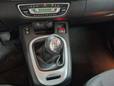 Renault Scénic X-Mod 1.5 dCi 110CV Dynamique (7)