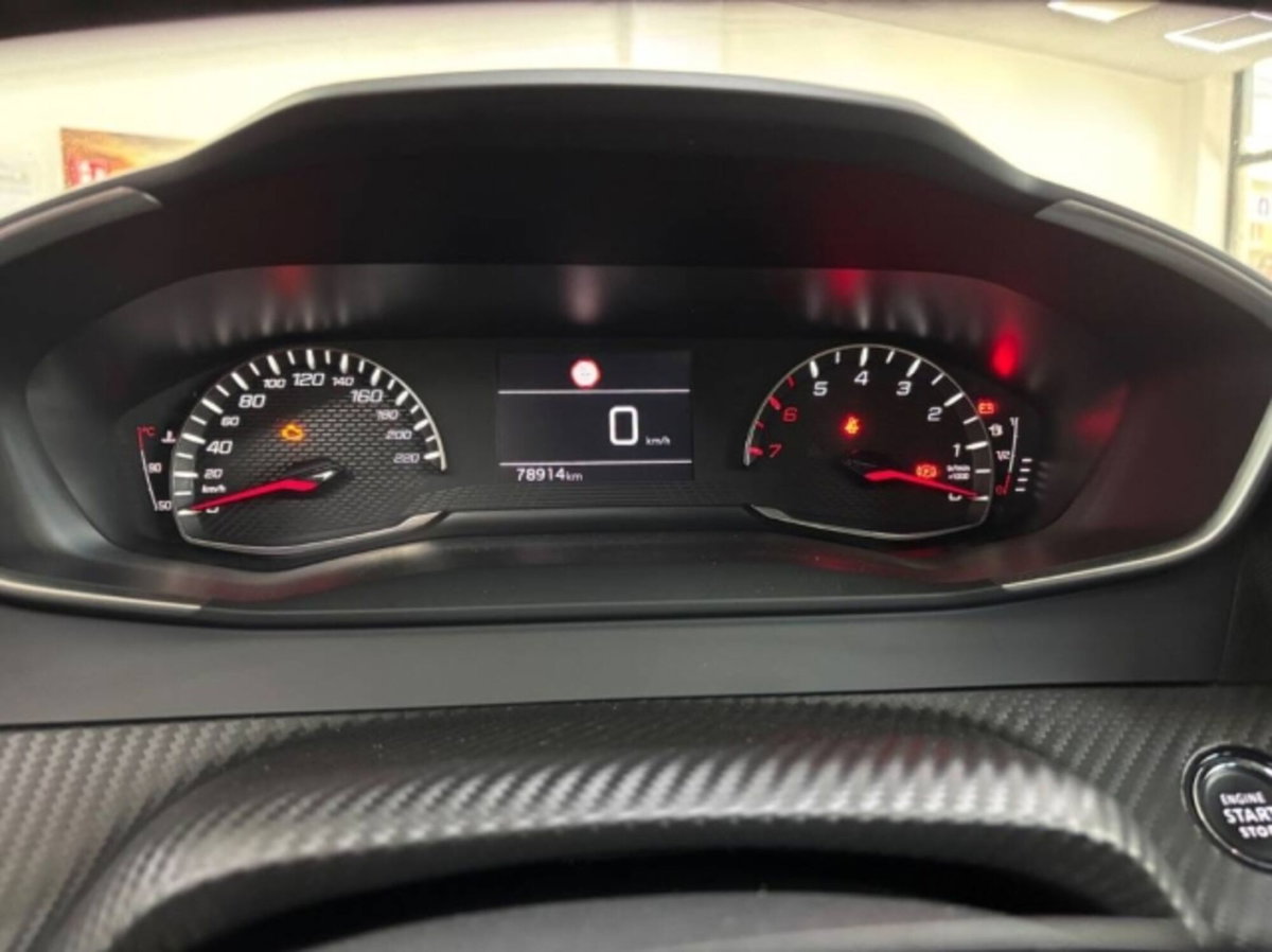 Peugeot 2008 BlueHDi 110 S&S Active (14)