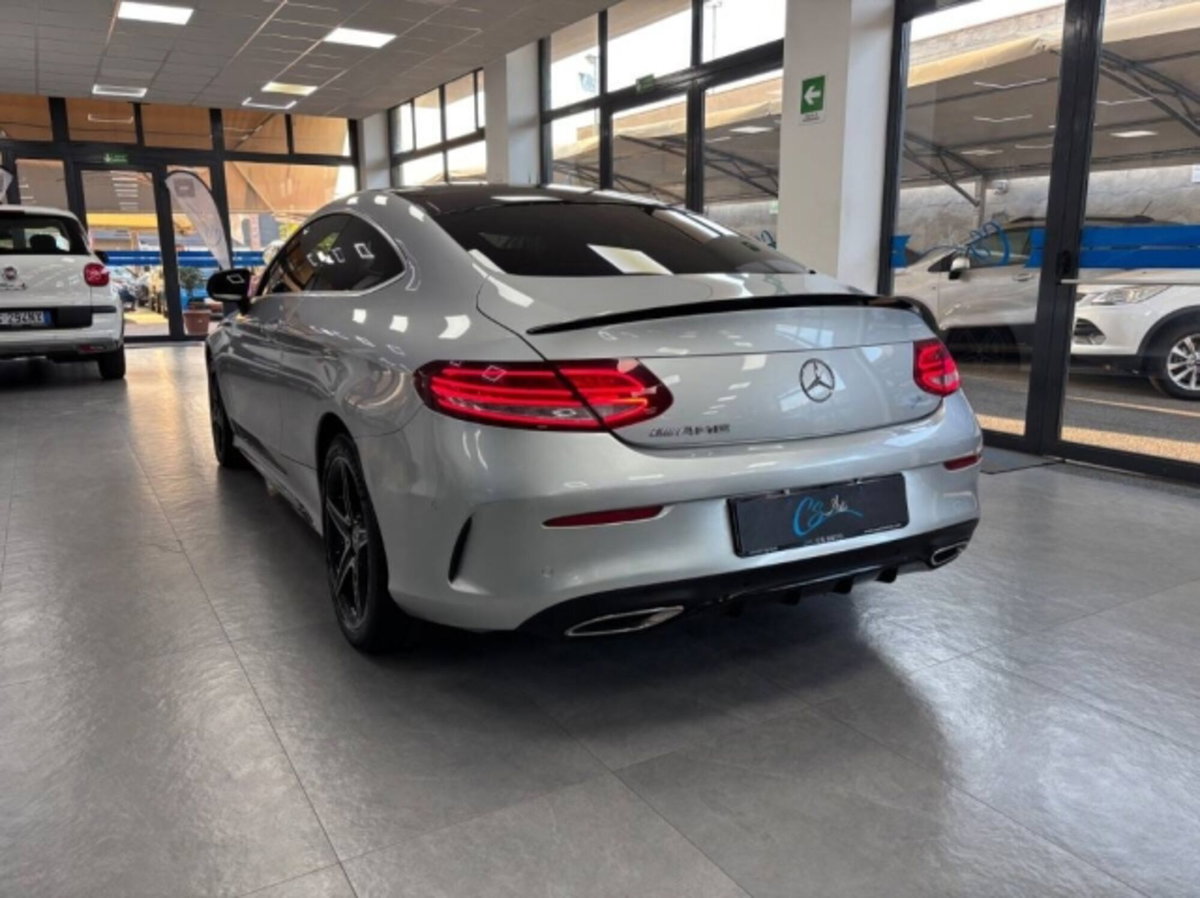 Mercedes-Benz Classe C Coupé 220 d Auto 4Matic Coupé Premium Plus (4)