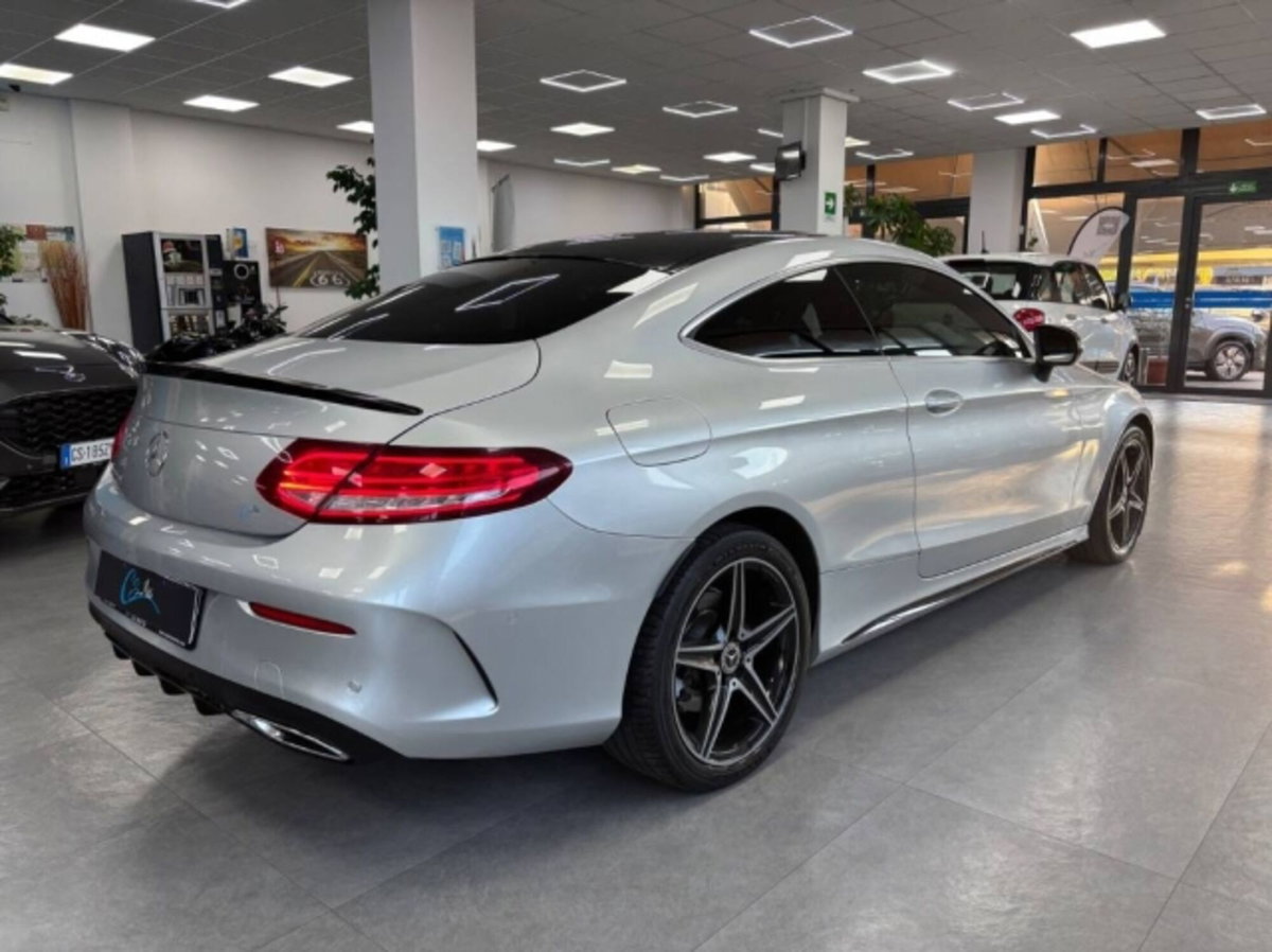 Mercedes-Benz Classe C Coupé 220 d Auto 4Matic Coupé Premium Plus (6)