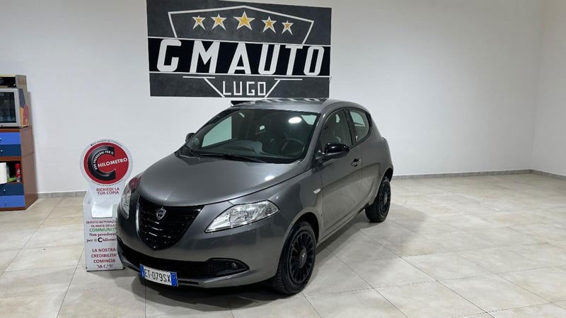 Lancia Ypsilon 0.9 TwinAir 85 CV 5 porte Metano Ecochic Platinum
