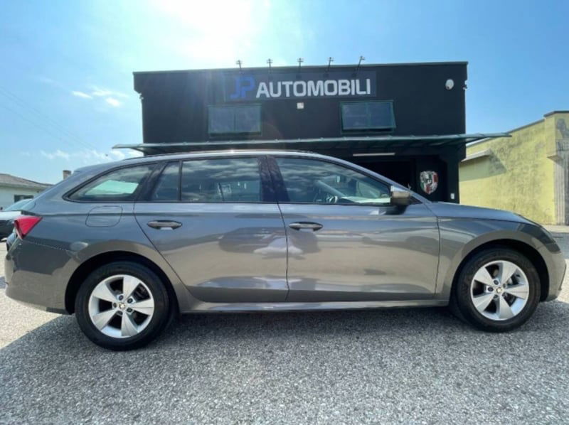 Skoda Octavia Station Wagon 2.0 TDI EVO SCR DSG Wagon Executive