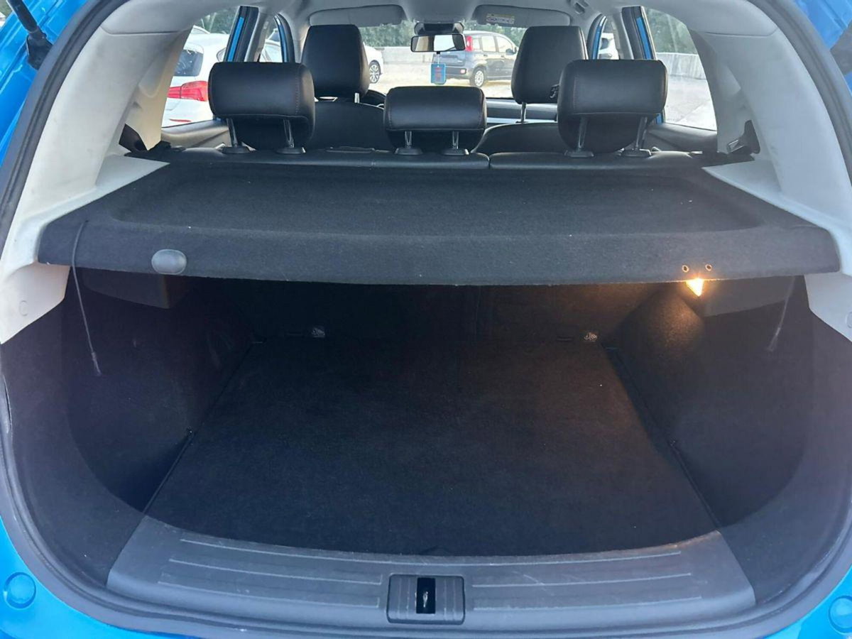 Mg ZS ZS 1.5 Luxury (13)