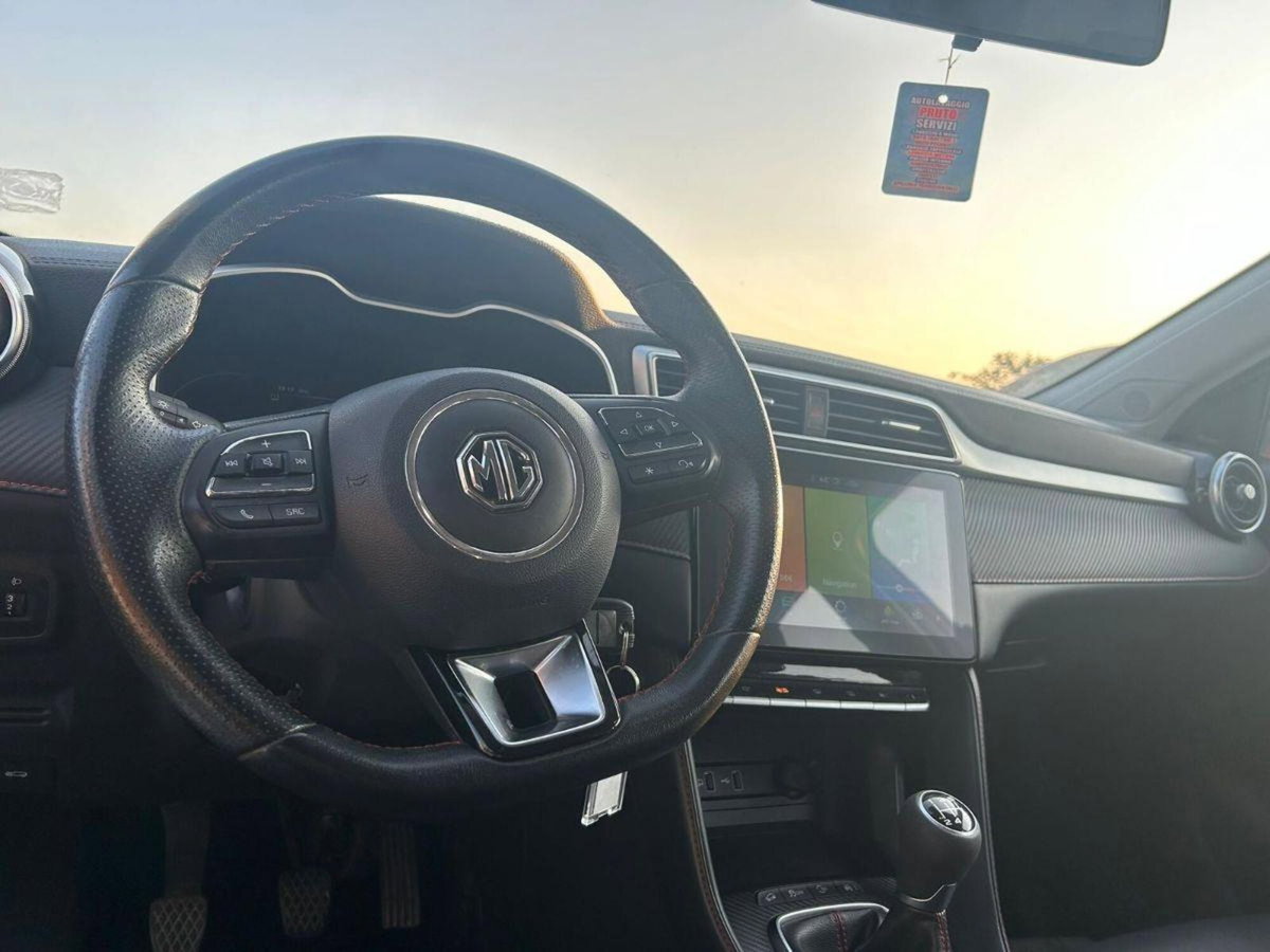 Mg ZS ZS 1.5 Luxury (11)
