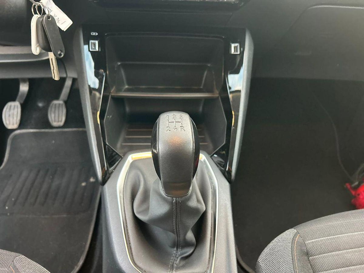 Peugeot 208 PureTech 75 Stop&Start 5 porte Active (11)