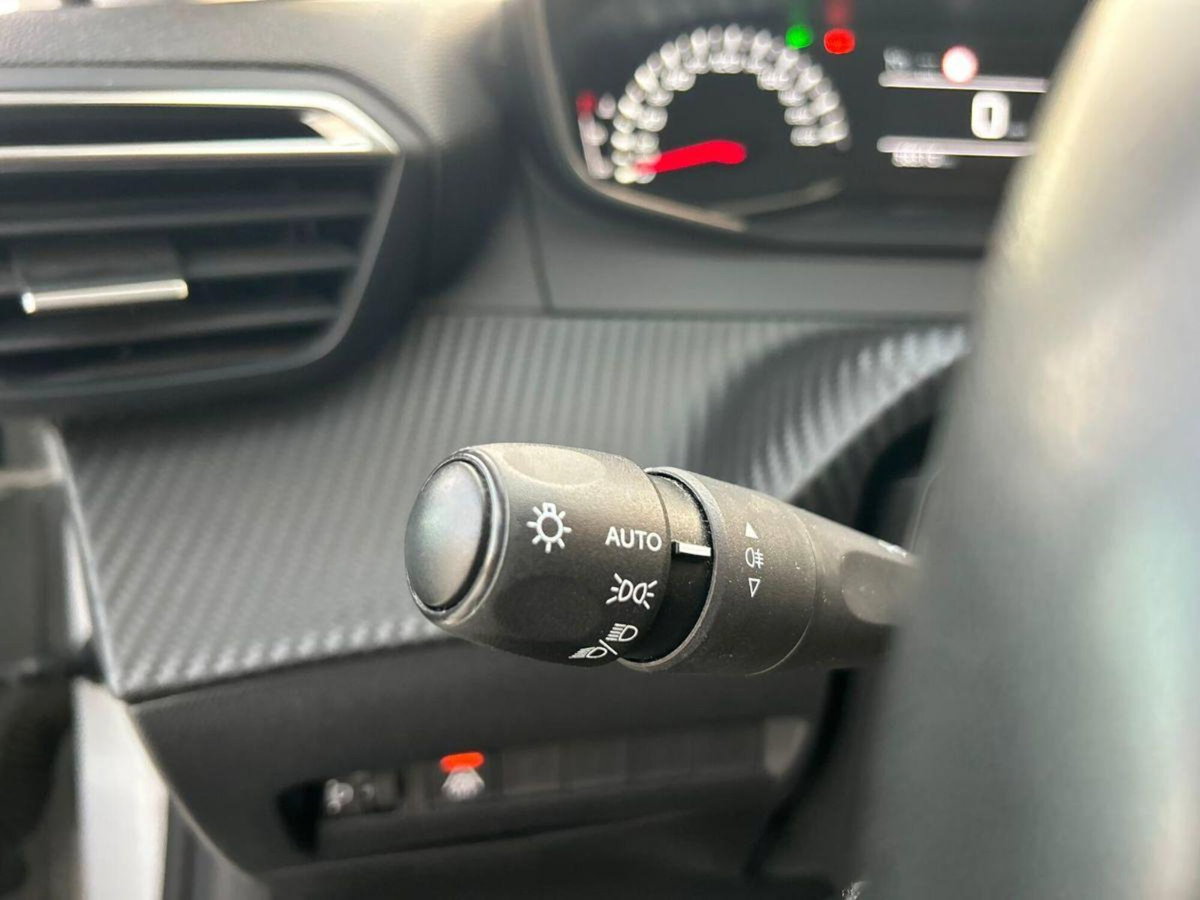 Peugeot 208 PureTech 75 Stop&Start 5 porte Active (12)