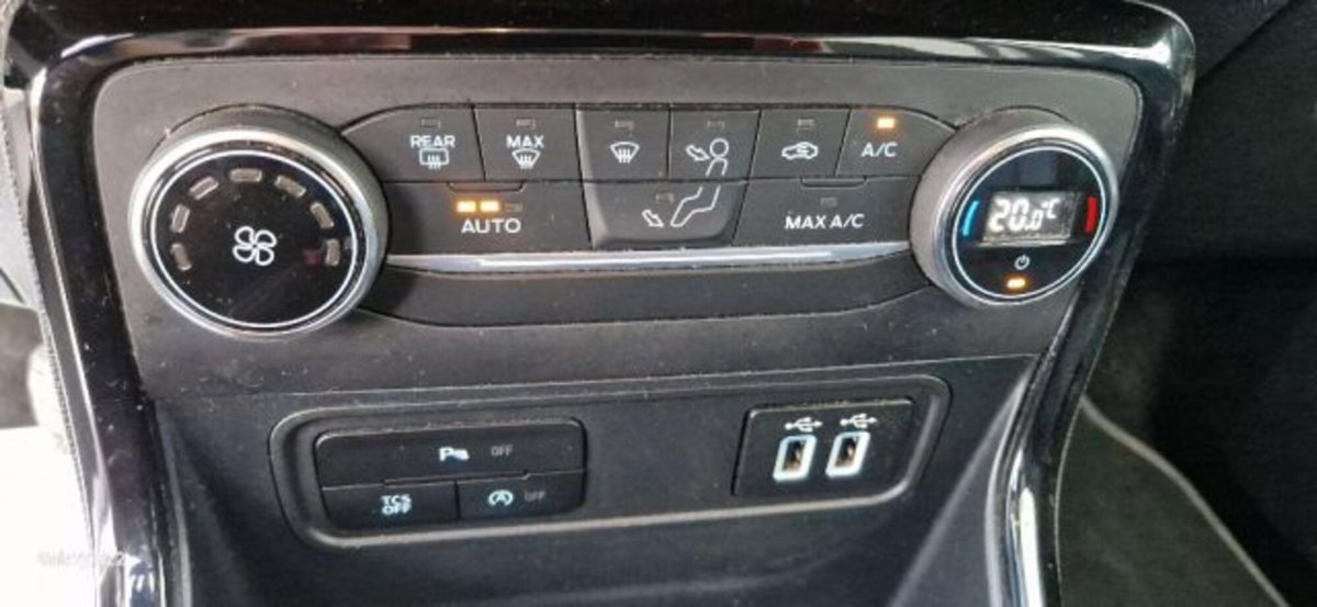 Ford EcoSport 1.0 EcoBoost 100 CV Titanium (9)