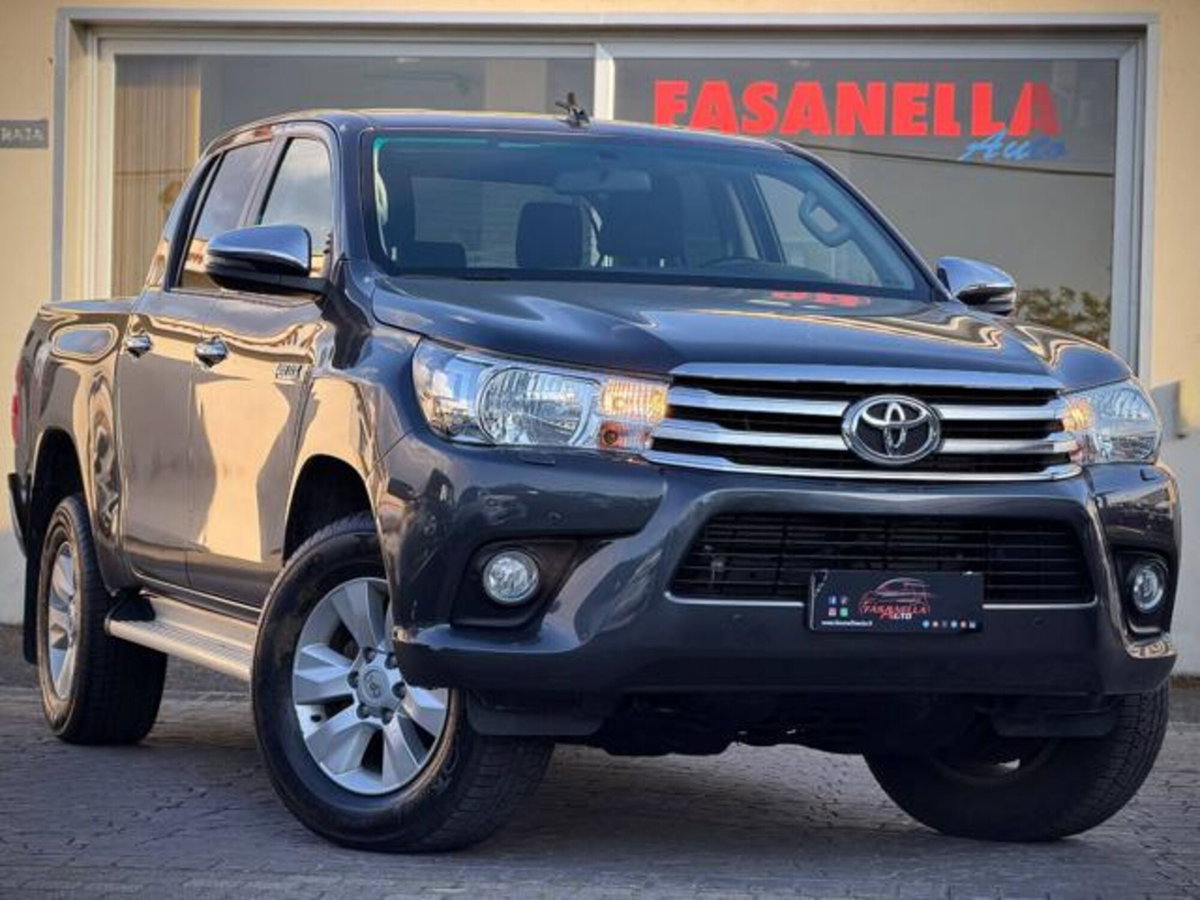 Toyota Hilux 2.D-4D 4WD porte Double Cab Lounge