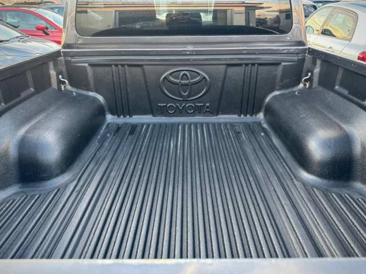 Toyota Hilux 2.D-4D 4WD porte Double Cab Lounge (11)