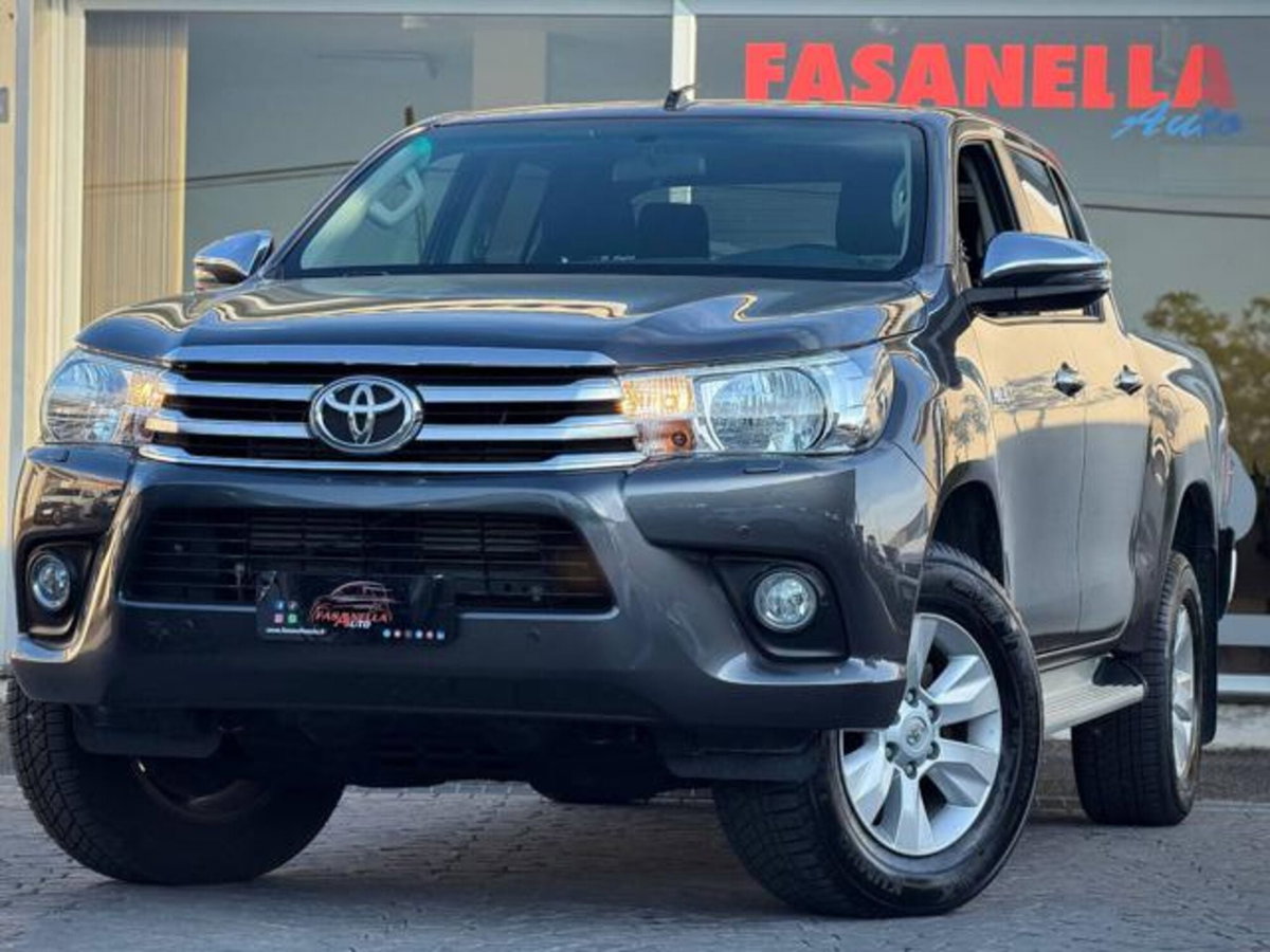 Toyota Hilux 2.D-4D 4WD porte Double Cab Lounge (5)