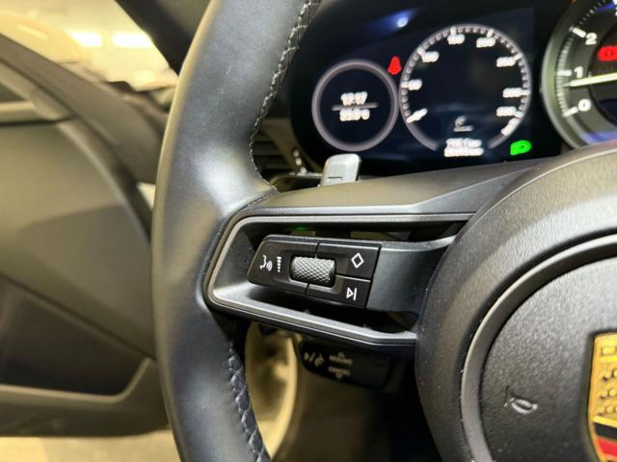 Porsche 911 Coupé Coupe 3.0 Carrera 4 auto (16)