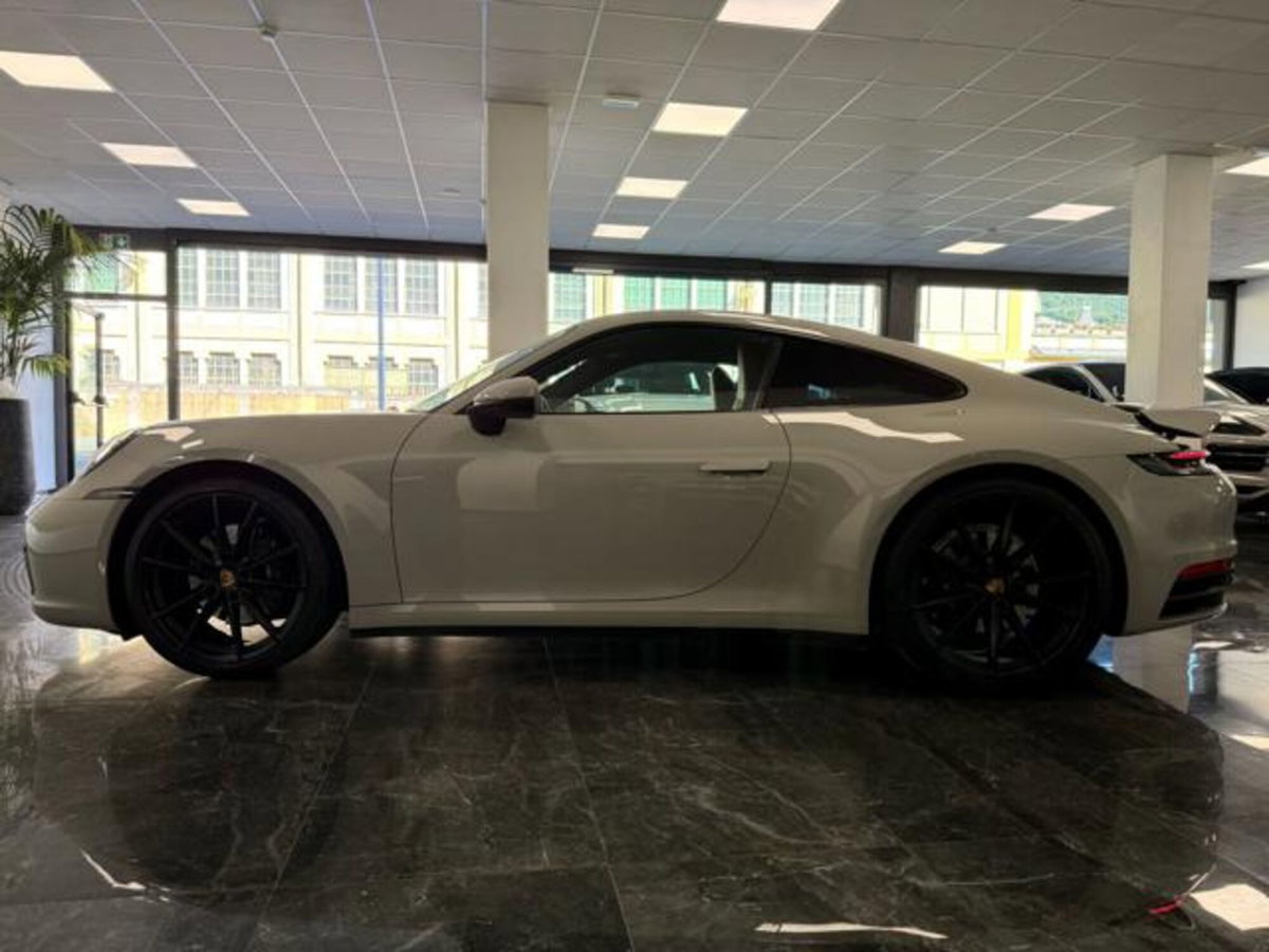 Porsche 911 Coupé Coupe 3.0 Carrera 4 auto (3)