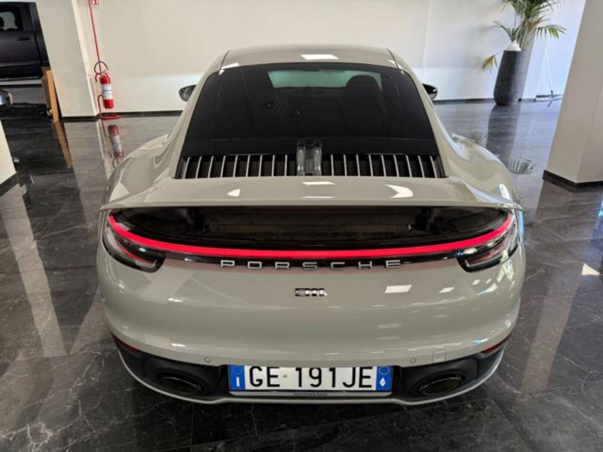 Porsche 911 Coupé Coupe 3.0 Carrera 4 auto (6)