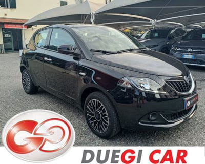 Lancia Ypsilon 1.0 FireFly 5 porte S&S Hybrid Ecochic A. Ferretti usata