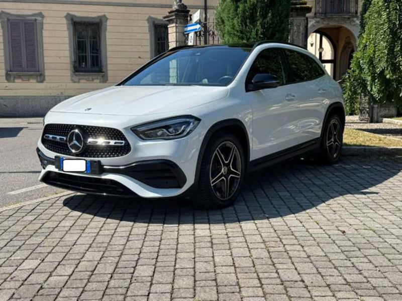 Mercedes-Benz GLA SUV 200 Automatic 4Matic Premium