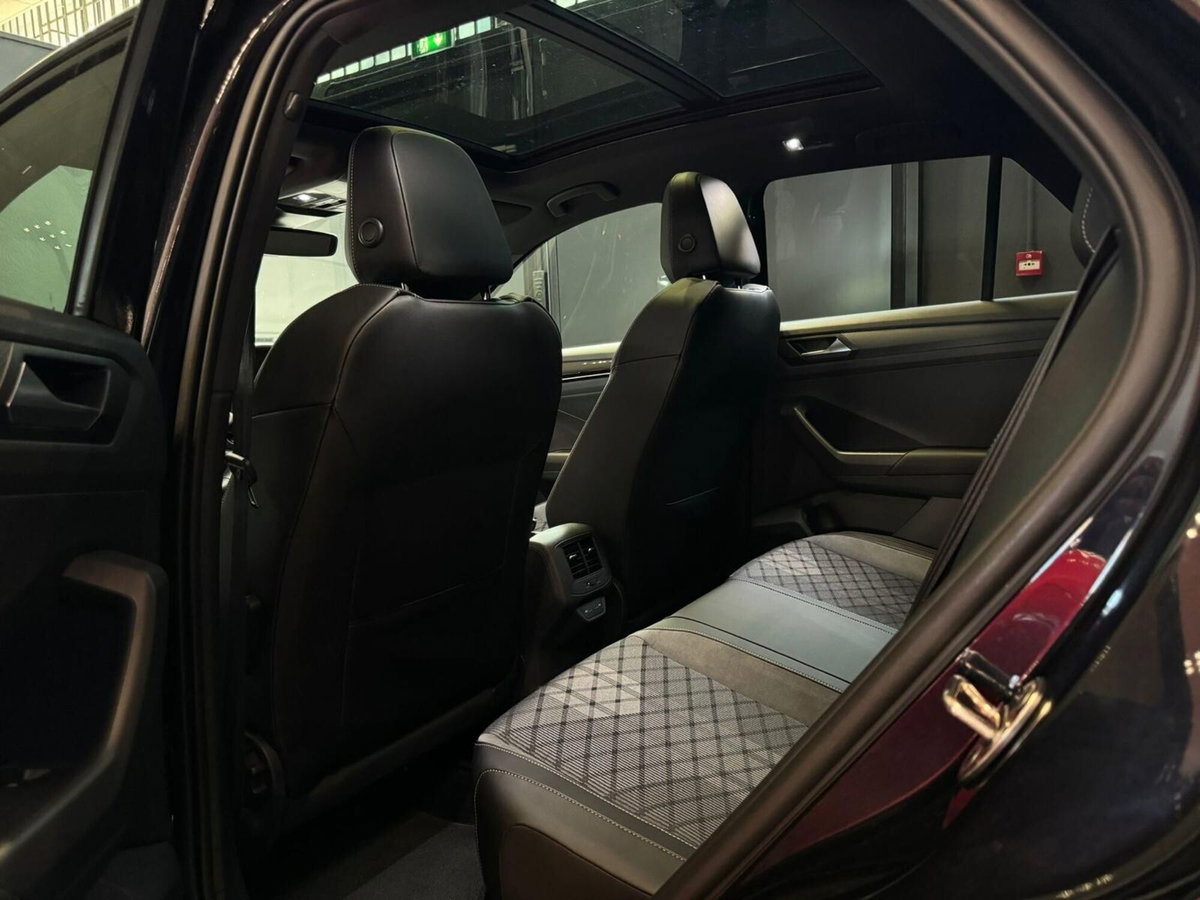 Volkswagen T-Roc 1.5 tsi R-Line dsg (10)