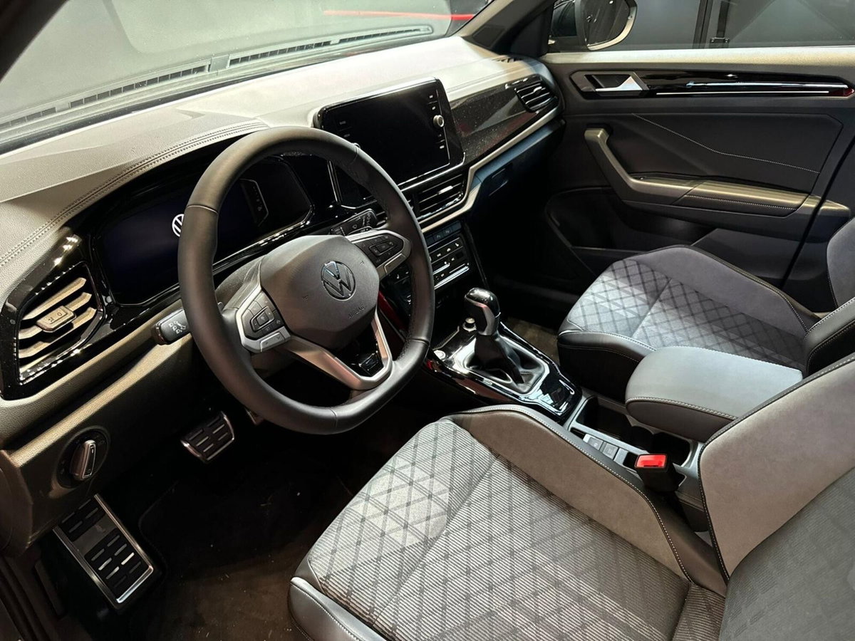 Volkswagen T-Roc 1.5 tsi R-Line dsg (5)