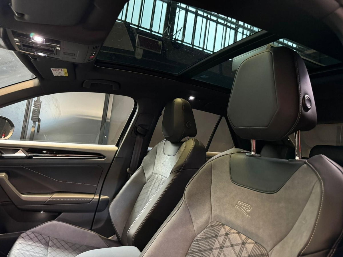 Volkswagen T-Roc 1.5 tsi R-Line dsg (6)