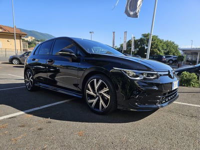 Volkswagen Golf 1.5 eTSI 130 CV EVO ACT DSG R-Line usata