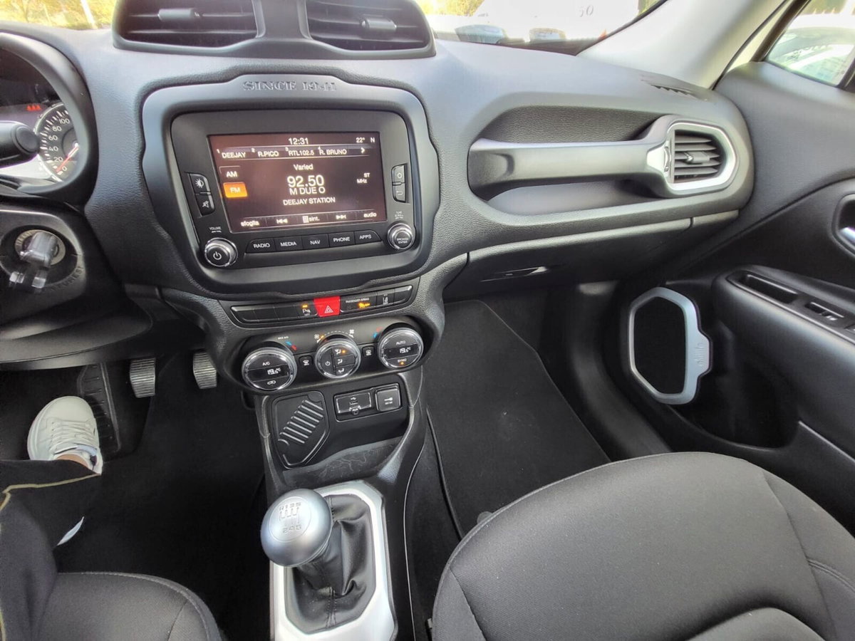 Jeep Renegade 1.6 Mjt 120 CV Limited (13)