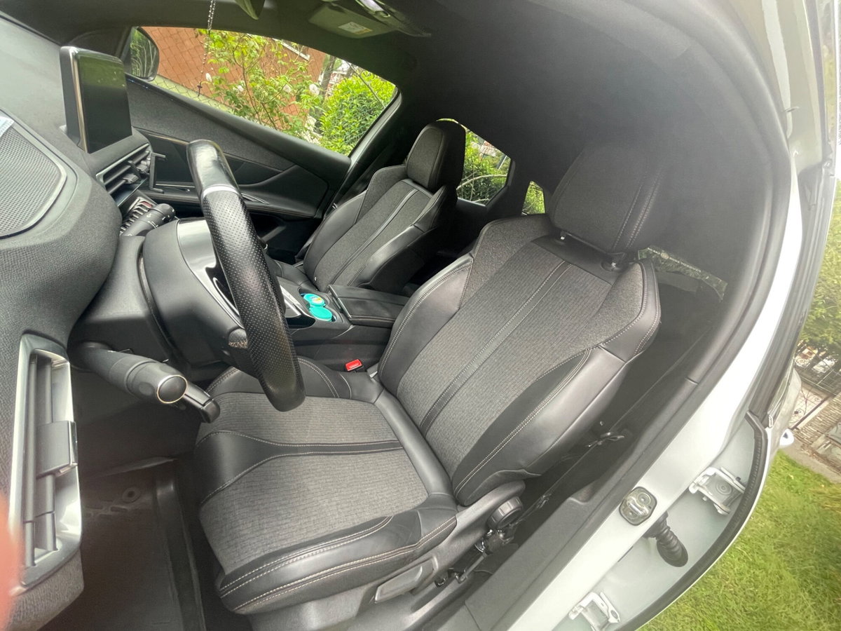 Peugeot 3008 THP 165 EAT6 S&S GT Line (14)