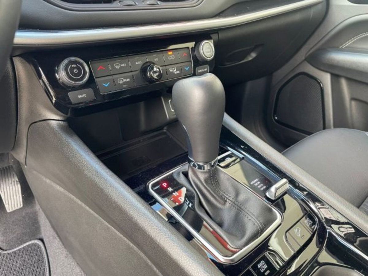 Jeep Compass 1.3 T4 240CV PHEV AT6 4xe Upland (14)