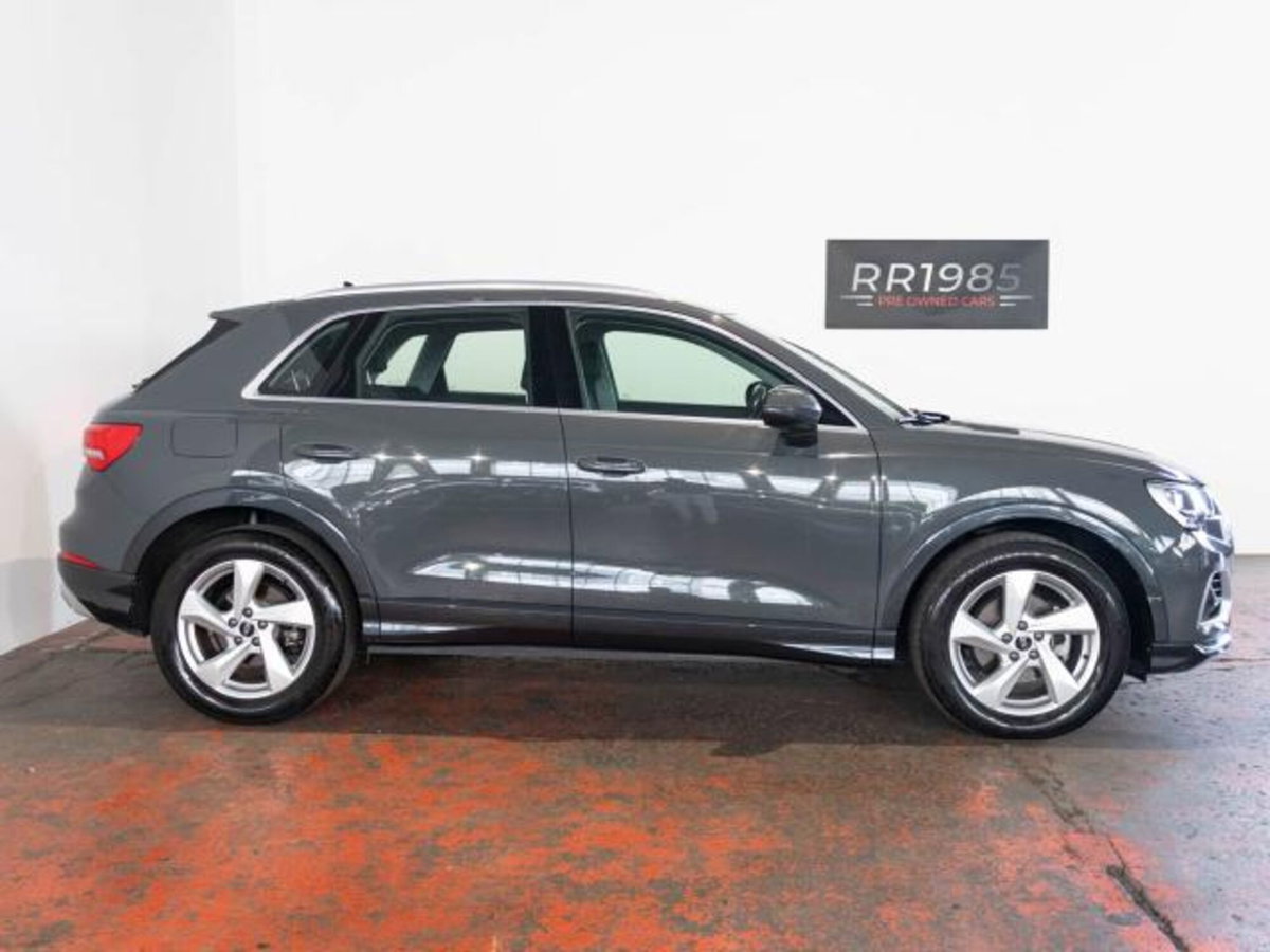 Audi Q3 35 TDI Business (7)