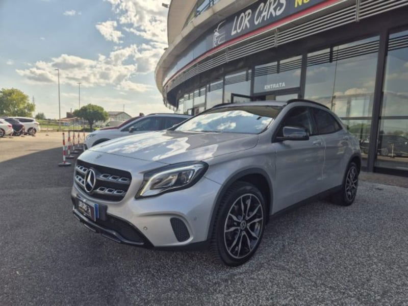 Mercedes-Benz GLA SUV 200 d Automatic Premium