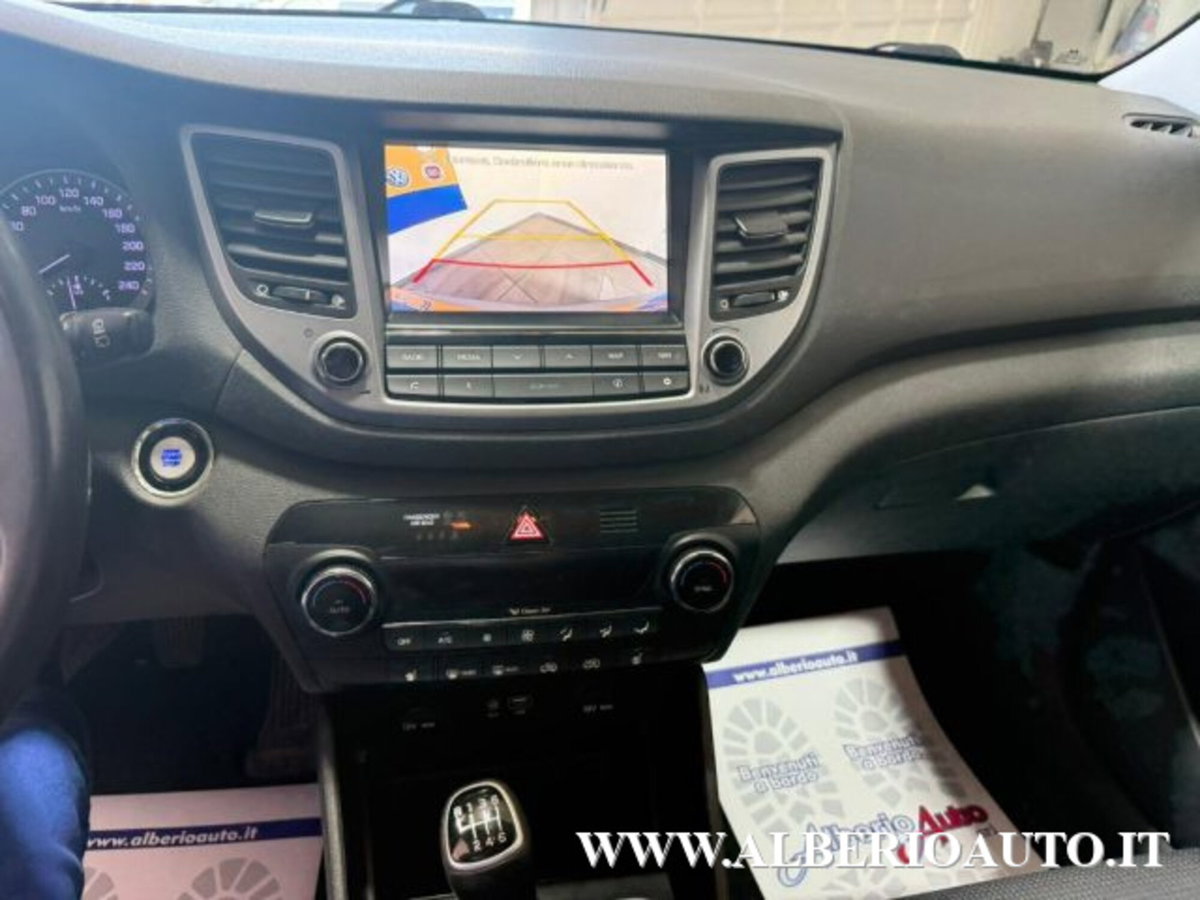 Hyundai Tucson 1.7 CRDi XPossible (16)