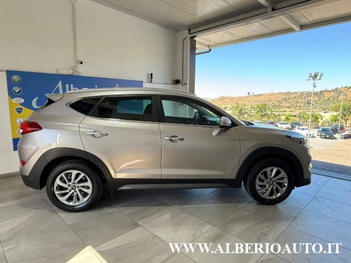 Hyundai Tucson 1.7 CRDi XPossible (3)