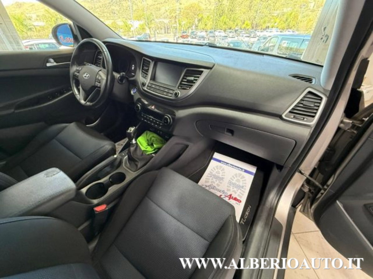 Hyundai Tucson 1.7 CRDi XPossible (8)