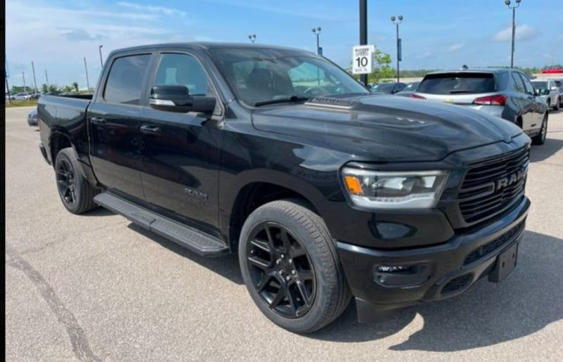 Ram Ram Pick-up Ram 1500 5.7 V8 Crew Cab Laramie Sport Promo 395cv at8