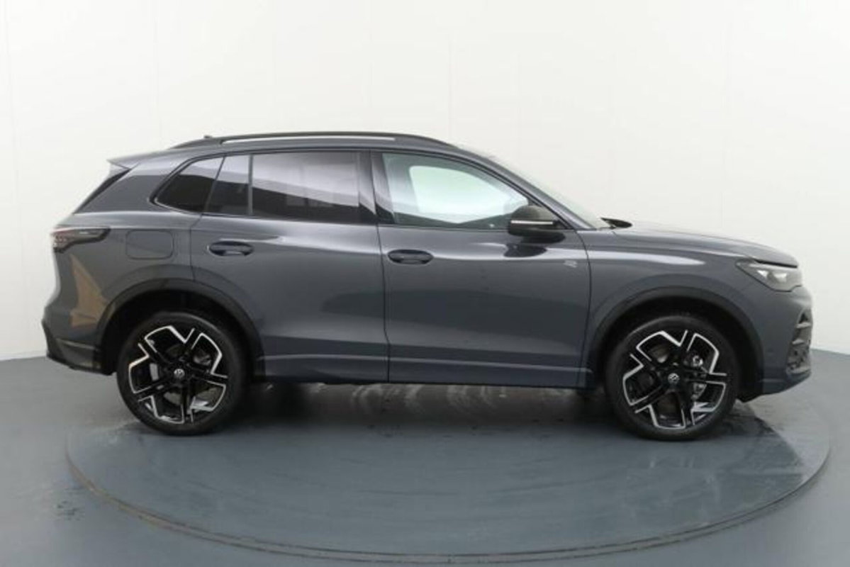 Volkswagen Tiguan 2.0 tdi R-Line 4motion 193cv dsg (6)