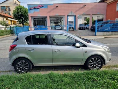 Opel Corsa 1.2 5 porte Cosmo usata