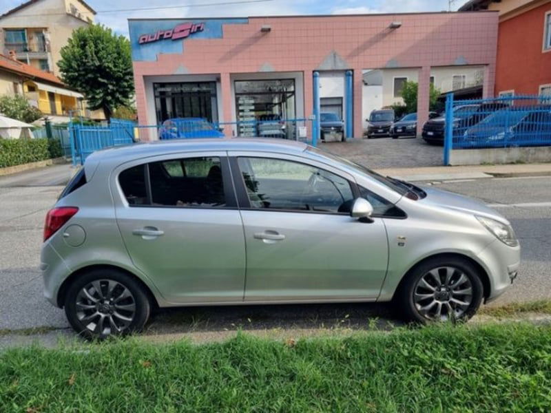 Opel Corsa 1.2 5 porte Cosmo