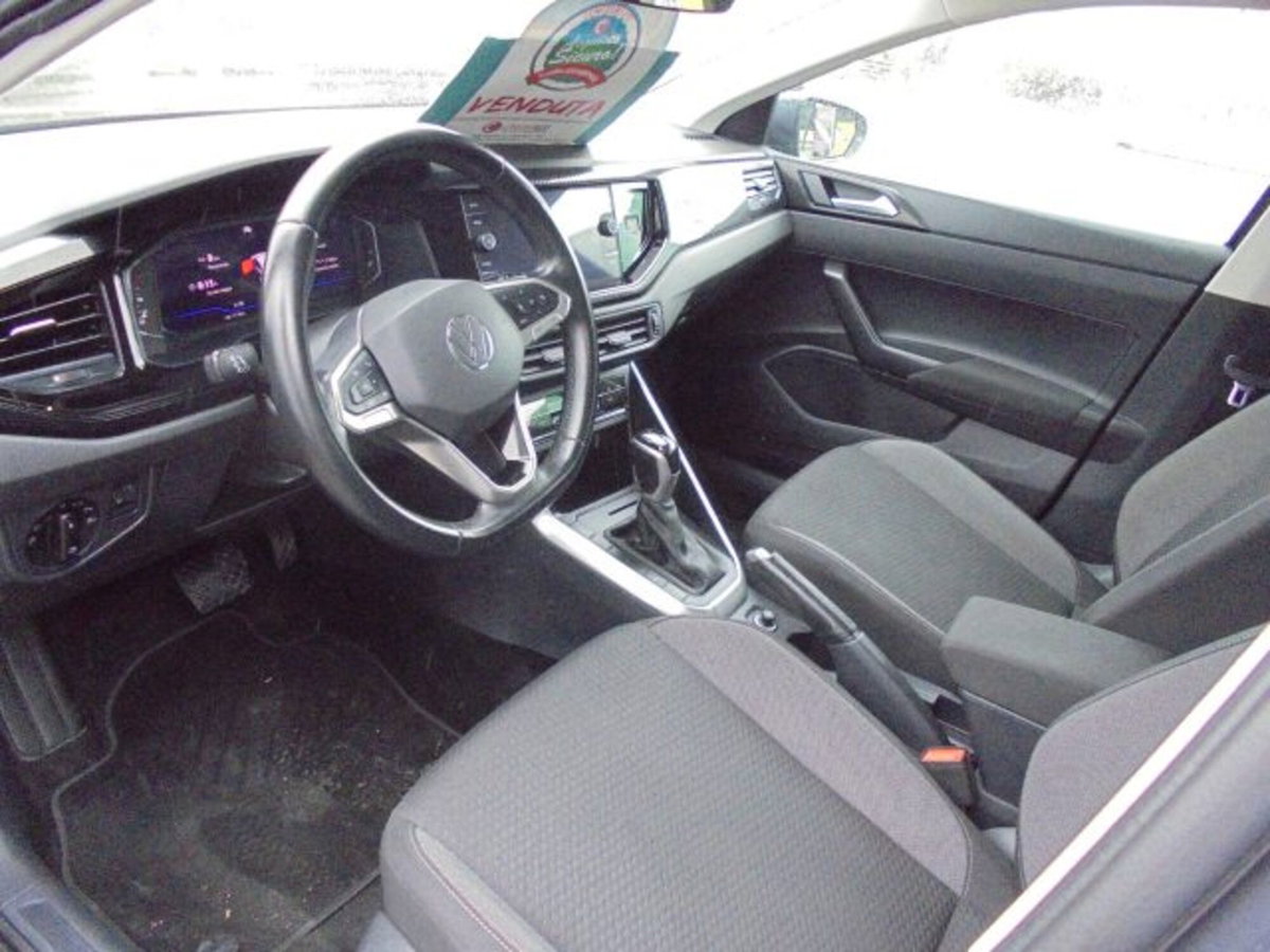 Volkswagen Polo 1.0 tsi Life 95cv dsg (20)